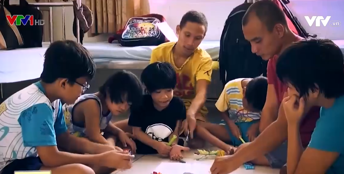 Nghị lực phi thường của ch&agrave;ng k&igrave;nh ngư kh&ocirc;ng ch&acirc;n Nguyễn Hồng Lợi - Ảnh 5.