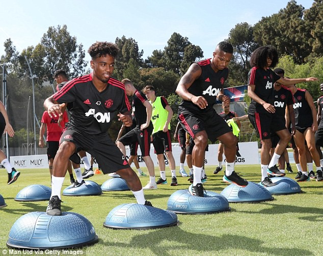 Sao Man Utd hì hục tập luyện ở California trước thềm mùa giải mới - Ảnh 7.