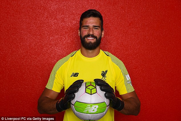 Thủ môn Alisson chính thức ra mắt Liverpool - Ảnh 2.