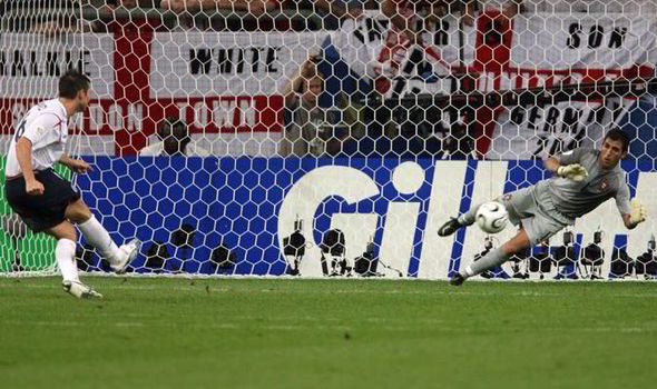 Muốn chiến thắng trong loạt Penalty tại FIFA World Cup™ – Hãy đọc ngay bí quyết này! - Ảnh 3.