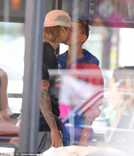 Đây là lý do Justin Bieber bị Hailey Baldwin cuốn hút - Ảnh 2.