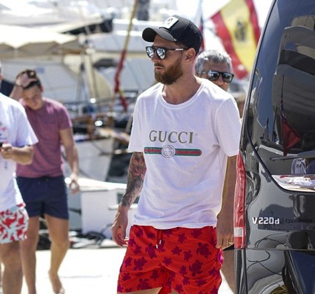 Quên đi kỳ World Cup thất vọng, Messi vui vẻ đi du lịch cùng vợ con - Ảnh 1. Quên đi kỳ World Cup thất vọng, Messi vui vẻ đi du lịch cùng vợ con - Ảnh 1.