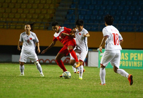 Đánh bại Philippines 5-0, Việt Nam giành quyền vào chơi bán kết giải AFF Cup nữ 2018 - Ảnh 3. Đánh bại Philippines 5-0, Việt Nam giành quyền vào chơi bán kết giải AFF Cup nữ 2018 - Ảnh 3.