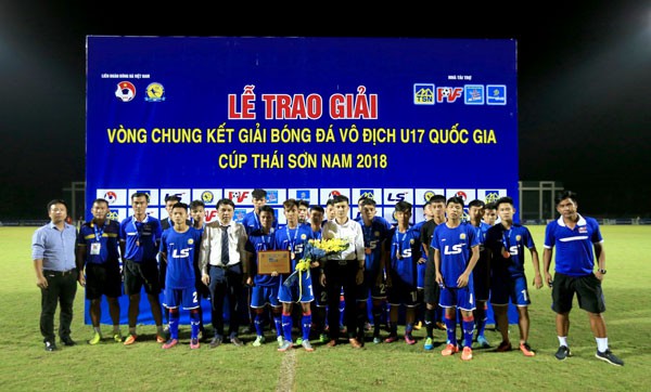 Sông Lam Nghệ An và Viettel gặp nhau tại trận chung kết giải U17 Quốc gia - Cúp Thái Sơn Nam 2018 - Ảnh 6. Sông Lam Nghệ An và Viettel gặp nhau tại trận chung kết giải U17 Quốc gia - Cúp Thái Sơn Nam 2018 - Ảnh 6.
