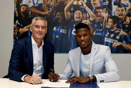 CHÍNH THỨC: Inter Milan có tân binh thứ 8 trong Hè 2018 - Ảnh 1.