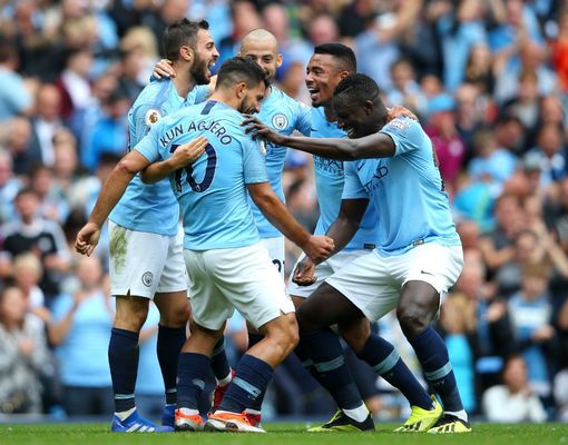 VIDEO Man City 6-1 Huddersfield: Hattrick đầu tiên mùa giải của Aguero - Ảnh 2.