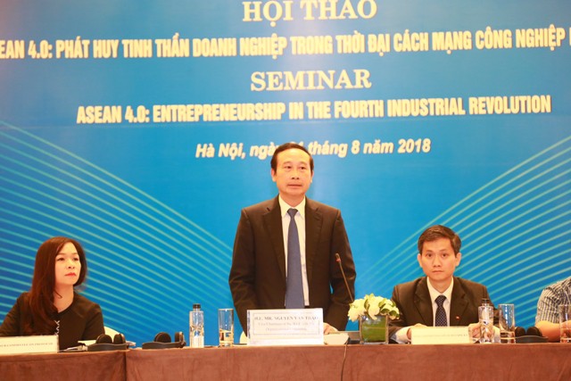 Bộ Ngoại giao chủ trì tọa đàm bàn tròn về Hội nghị WEF ASEAN 2018 - Ảnh 1.