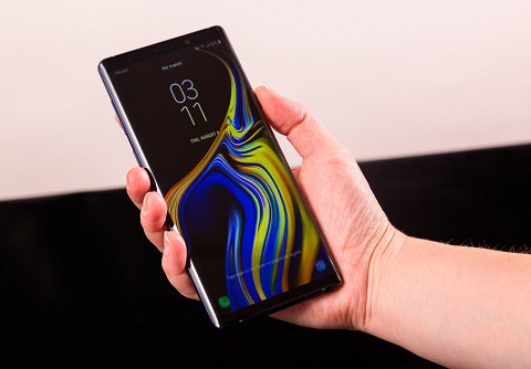 Samsung Galaxy Note 9 đáng mua hơn Galaxy S9? - Ảnh 1.