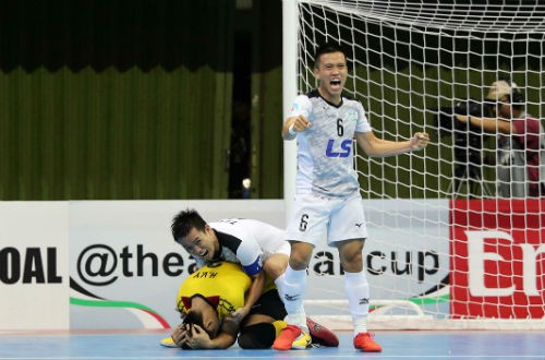 Thắng kịch tính Nagoya Oceans, Thái Sơn Nam vào bán kết giải futsal các CLB châu Á 2018 - Ảnh 1. Thắng kịch tính Nagoya Oceans, Thái Sơn Nam vào bán kết giải futsal các CLB châu Á 2018 - Ảnh 1.