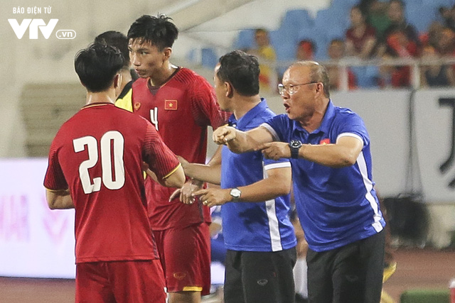 Những hình ảnh không thể nào quên trong ngày đăng quang giải tứ hùng của U23 Việt Nam - Ảnh 5. Những hình ảnh không thể nào quên trong ngày đăng quang giải tứ hùng của U23 Việt Nam - Ảnh 5.