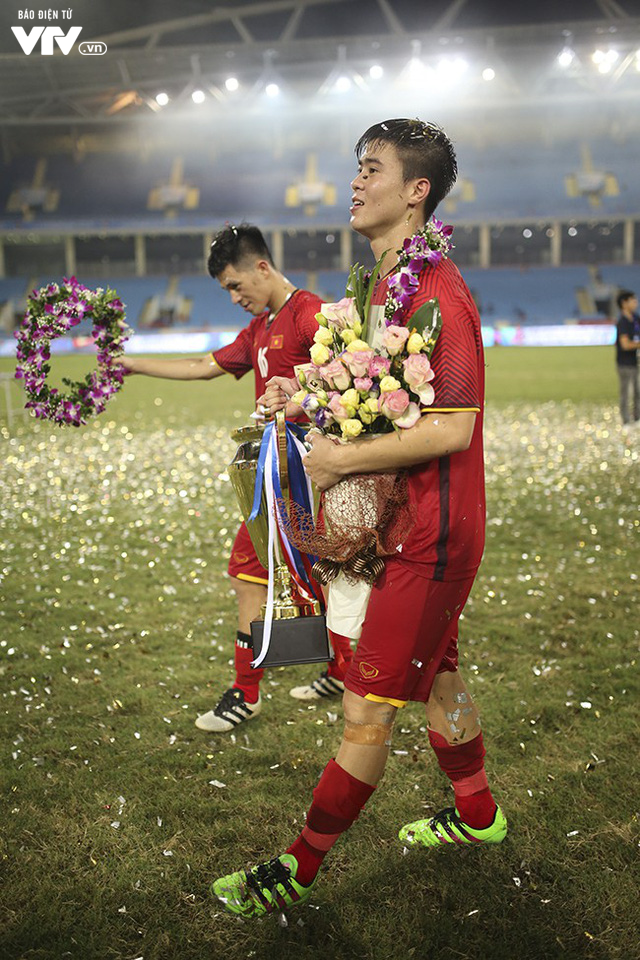 Những hình ảnh không thể nào quên trong ngày đăng quang giải tứ hùng của U23 Việt Nam - Ảnh 24.