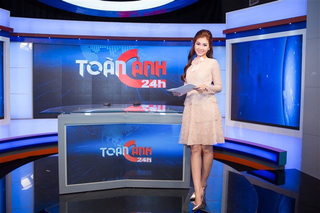 Á hậu Diễm Trang đi dẫn chương trình bằng siêu xe - Ảnh 7.