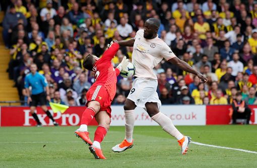 VIDEO Watford 1-2 Man Utd: Quỷ đỏ ngắt mạch thắng của hiện tượng - Ảnh 2.