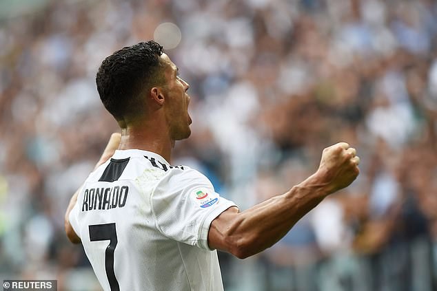 Ronaldo bật khóc sau bàn đầu tiên cho Juventus ở Serie A - Ảnh 6.