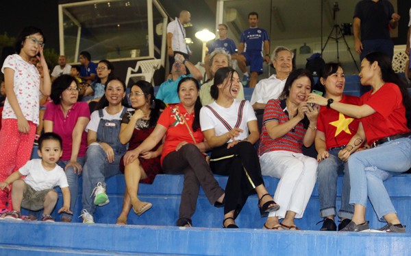 U19 Việt Nam thất bại 1-4 trước chủ nhà U19 Qatar ở trận đầu tiên Cúp Tứ Hùng - Ảnh 2.