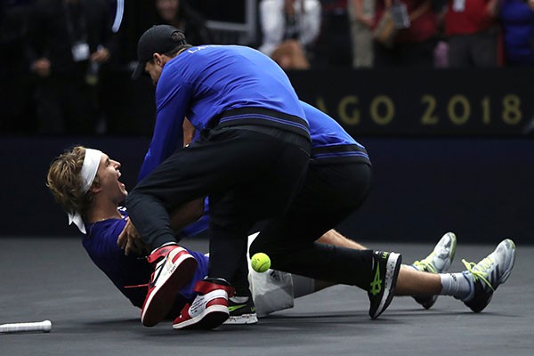 Zverev thắng trận quyết định, đội châu Âu vô địch Laver Cup - Ảnh 2. Zverev thắng trận quyết định, đội châu Âu vô địch Laver Cup - Ảnh 2.
