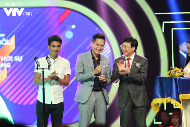 Hình ảnh người dân ăn mừng chiến thắng của U23 Việt Nam giành cúp VTV Awards 2018 - Ảnh 1.