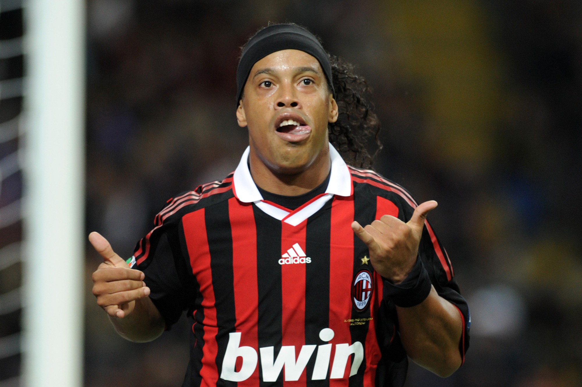 Bóng đá là hành trình thỏa niềm vui: Thế giới từng có một Ronaldinho như thế - Ảnh 20.