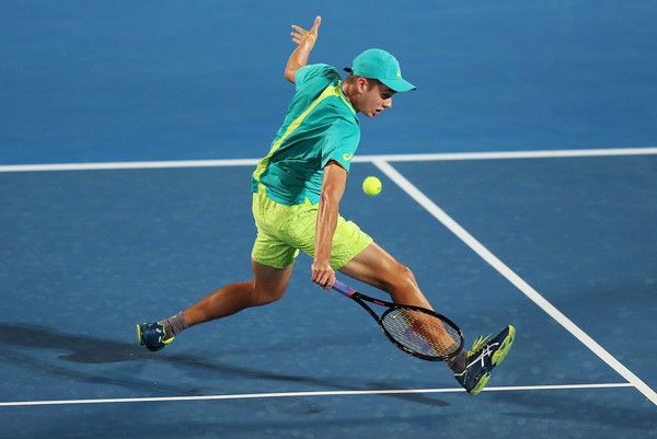 Giải quần vợt Sydney International: De Minaur, Kerber vào chung kết - Ảnh 1.