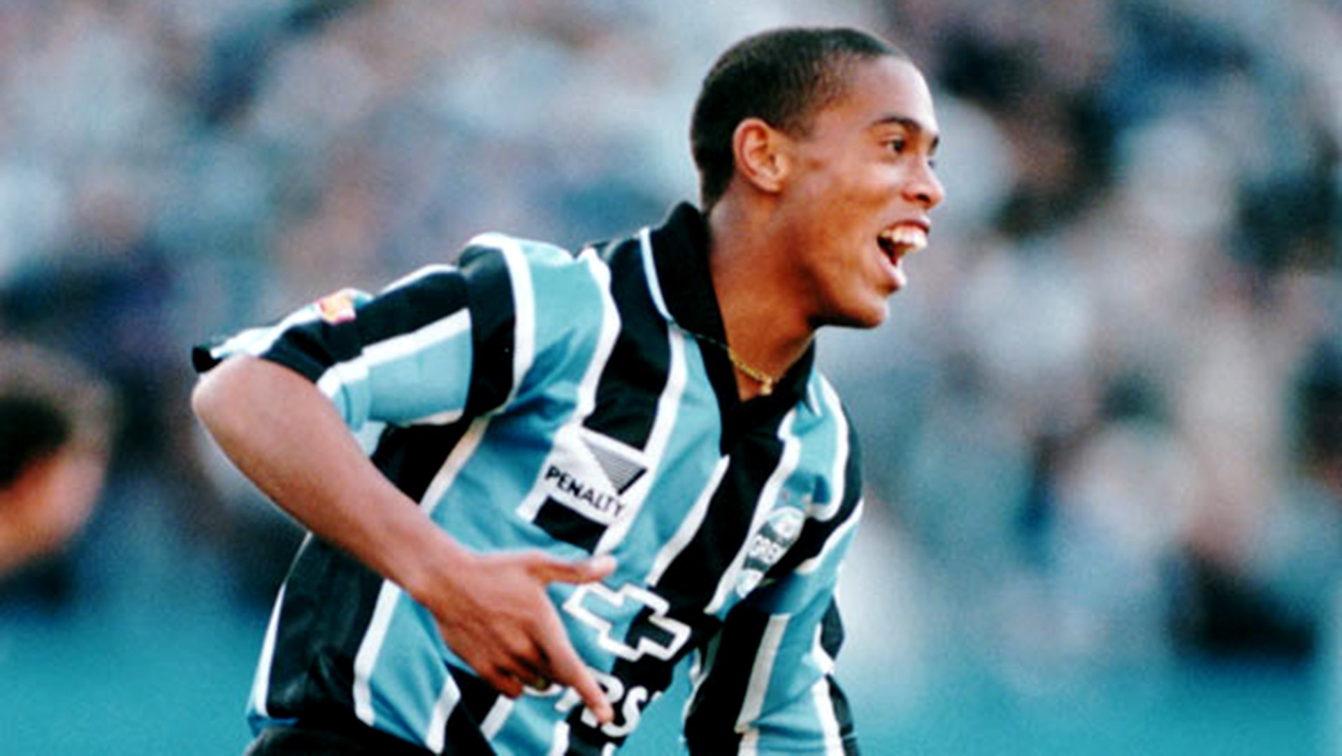 Bóng đá là hành trình thỏa niềm vui: Thế giới từng có một Ronaldinho như thế - Ảnh 7.