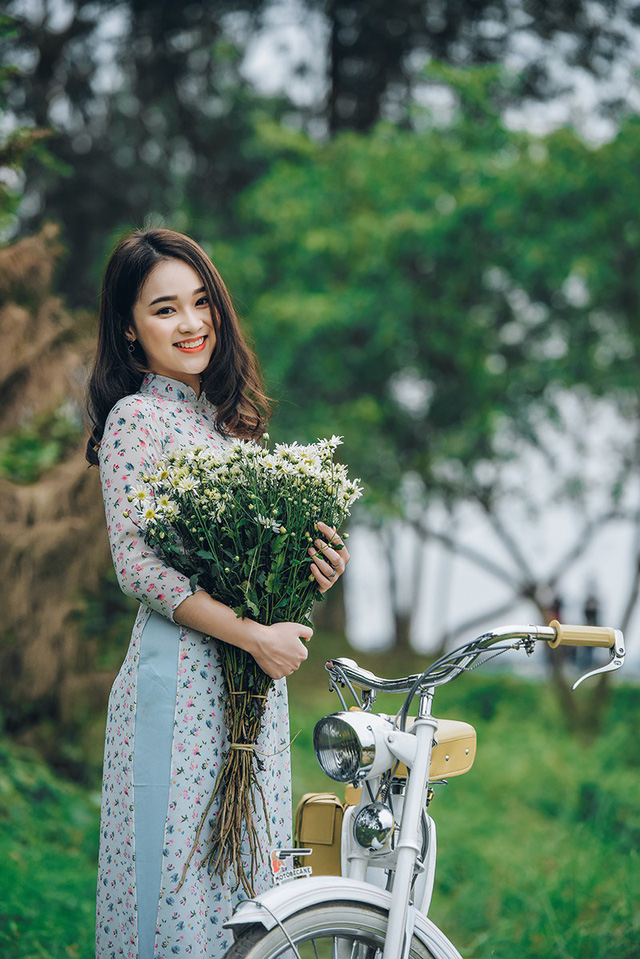 Vẻ thanh tân rạng ngời của cô lớp trưởng tuổi 17 bẻ gãy sừng trâu - Ảnh 4. Vẻ thanh tân rạng ngời của cô lớp trưởng tuổi 17 bẻ gãy sừng trâu - Ảnh 4.