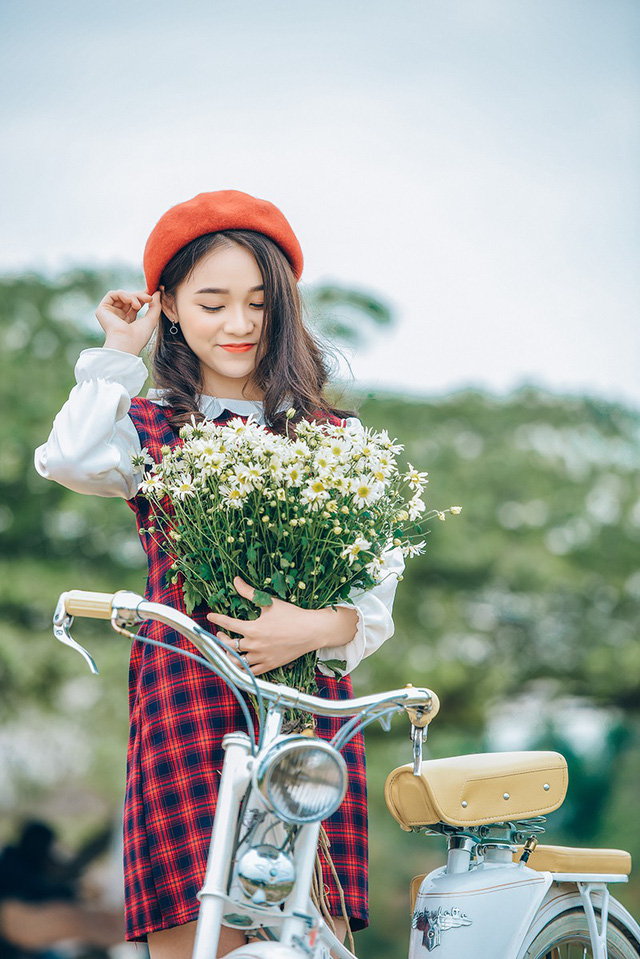 Vẻ thanh tân rạng ngời của cô lớp trưởng tuổi 17 bẻ gãy sừng trâu - Ảnh 12. Vẻ thanh tân rạng ngời của cô lớp trưởng tuổi 17 bẻ gãy sừng trâu - Ảnh 12.