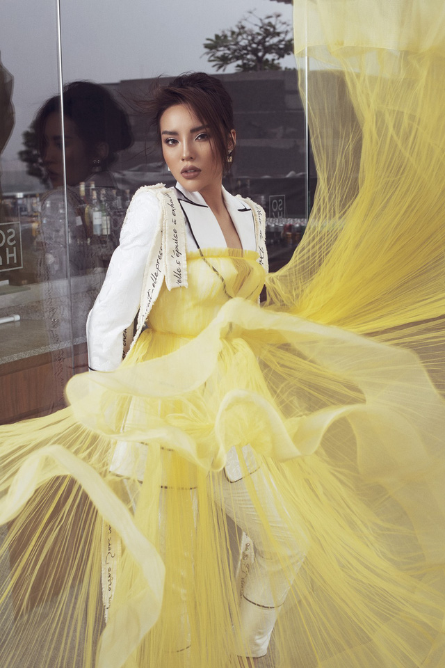 Hoa hậu Kỳ Duy&ecirc;n sexy kh&oacute; cưỡng ở tuổi 21 - Ảnh 2.