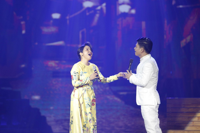 Diva Mỹ Linh bị run v&agrave; căng thẳng khi song ca với NSƯT Tấn Minh - Ảnh 18.