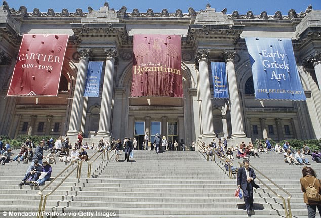 Tranh khắc họa c&ocirc; g&aacute;i mới lớn bị y&ecirc;u cầu đưa ra khỏi bảo t&agrave;ng - Ảnh 6.