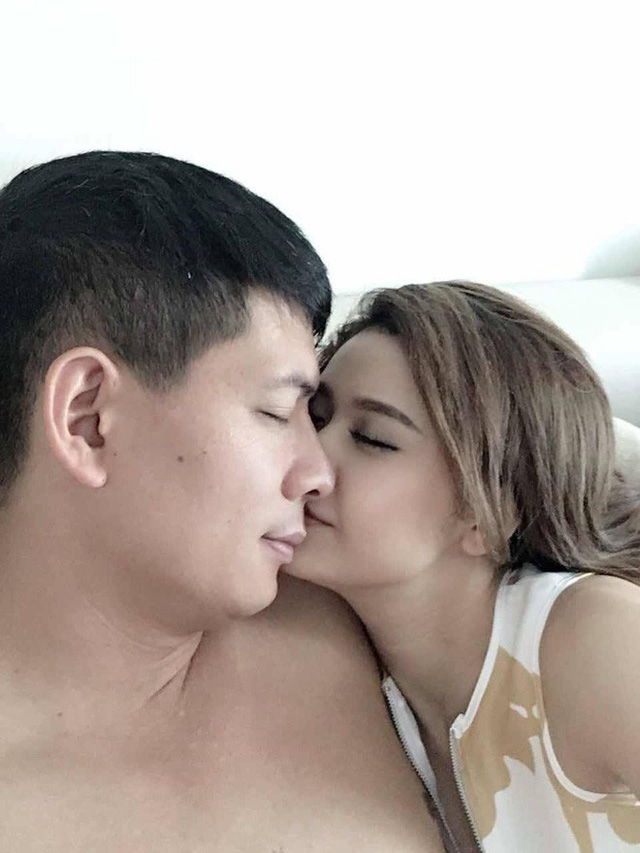 Vợ B&igrave;nh Minh n&oacute;i g&igrave; trước &ldquo;ảnh nhạy cảm&rdquo; của chồng với Trương Quỳnh Anh? - Ảnh 2.