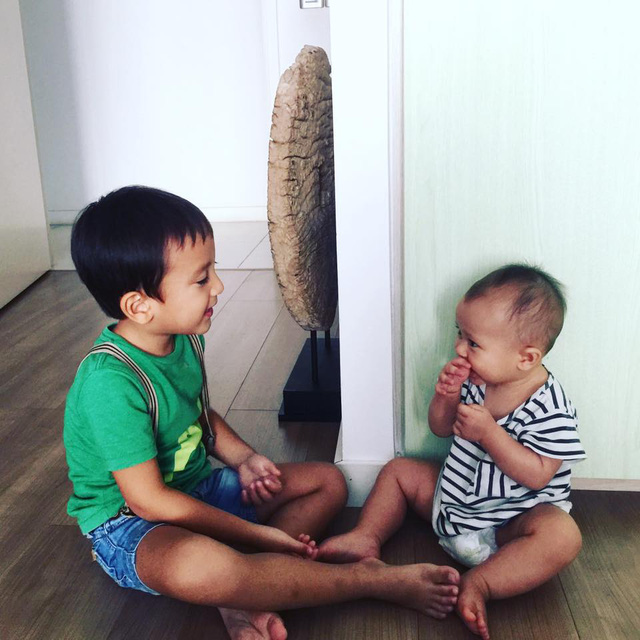 Mách “mẹ chuột túi” bí kíp tự tin “thả” con chơi trên sàn - Ảnh 12.