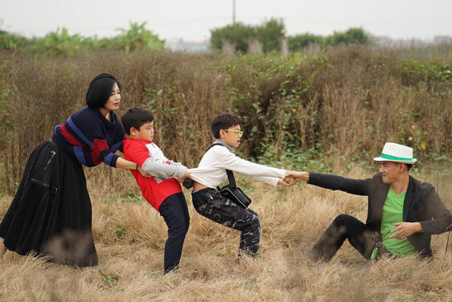 Vợ Xu&acirc;n Bắc khoe hạnh ph&uacute;c b&ecirc;n chồng sau &ldquo;s&oacute;ng gi&oacute;&rdquo; - Ảnh 10.