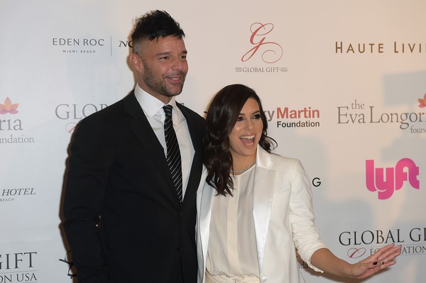 Ricky Martin hạnh phúc sánh đôi bạn trai - Ảnh 14.