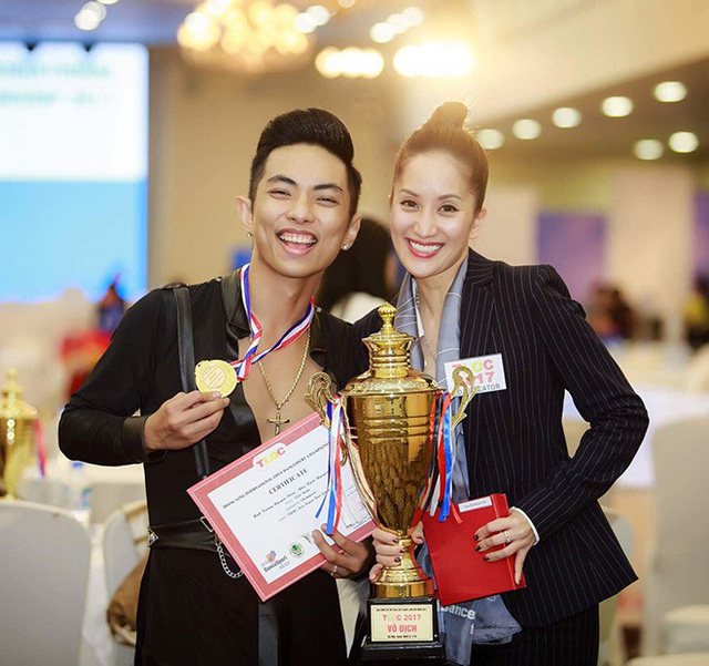 Kh&aacute;nh Thi tiết lộ cuộc sống với chồng k&eacute;m 12 tuổi, l&agrave;m d&acirc;u nh&agrave; đại gia - Ảnh 8.