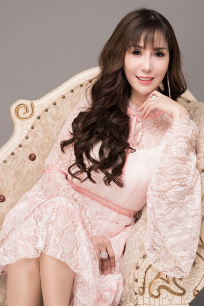 B&agrave; Ng&ocirc; Minh Hằng: &ldquo;T&ocirc;i đ&atilde; trao trọn tr&aacute;i tim, t&igrave;nh y&ecirc;u cho &ldquo;Believe Me&rdquo; - Ảnh 4.