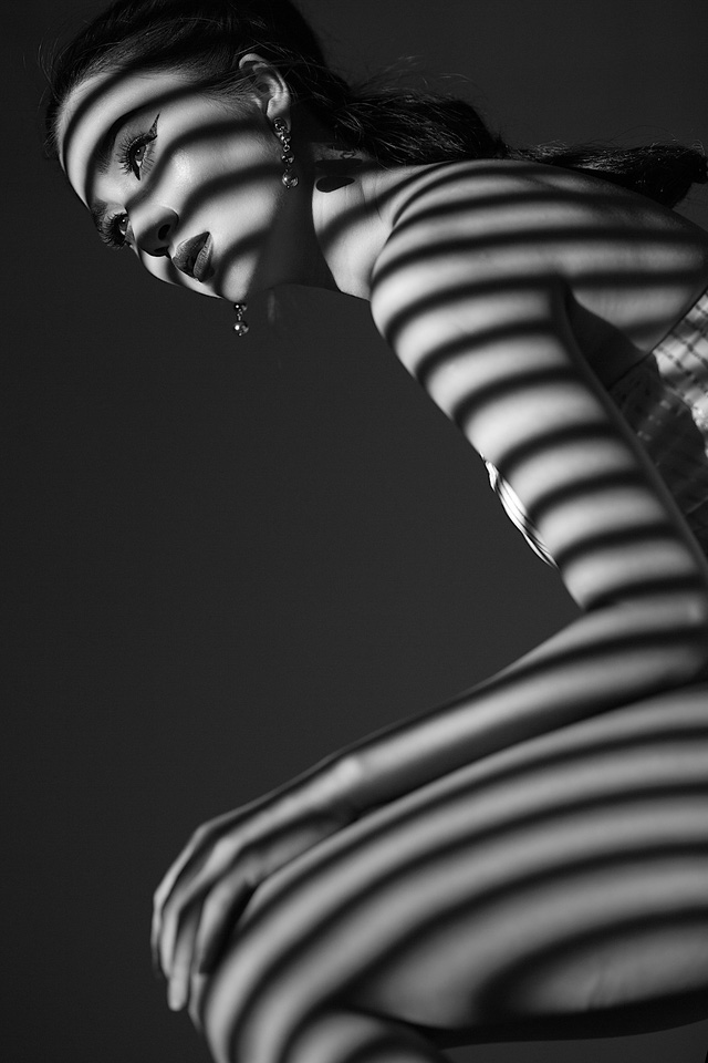 Bị ch&ecirc; xinh đẹp nhưng m&atilde;i mặc xấu, Kim Tuyến khoe v&ograve;ng 3 đẫy đ&agrave; - Ảnh 14.