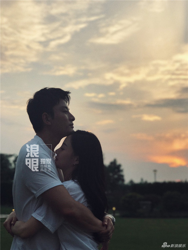 Giả Nãi Lượng lần đầu mỉm cười sau scandal vợ ngoại tình với đàn em kém 13 tuổi - Ảnh 20. Giả Nãi Lượng lần đầu mỉm cười sau scandal vợ ngoại tình với đàn em kém 13 tuổi - Ảnh 20.