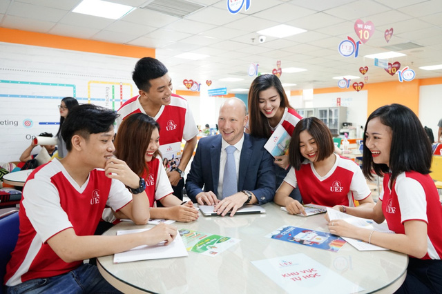UEF công bố chính sách học bổng tuyển sinh 2018 - Ảnh 8. UEF công bố chính sách học bổng tuyển sinh 2018 - Ảnh 8.