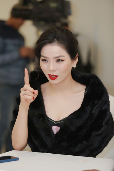 Lệ Quy&ecirc;n: &ldquo;Giọng h&aacute;t của t&ocirc;i kh&ocirc;ng ai thay thế được&rdquo; - Ảnh 4.