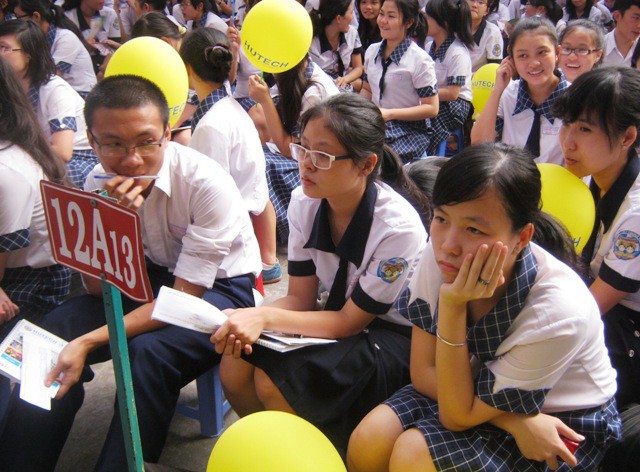 Hướng nghiệp cho con tuổi mới lớn: Cần trò chuyện cởi mở - Ảnh 2.