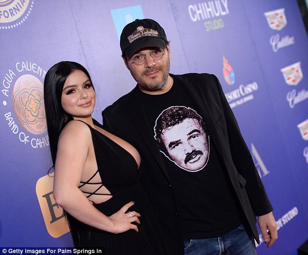 Ariel Winter khoe ngực khủng, da trắng mịn - Ảnh 12. Ariel Winter khoe ngực khủng, da trắng mịn - Ảnh 12.