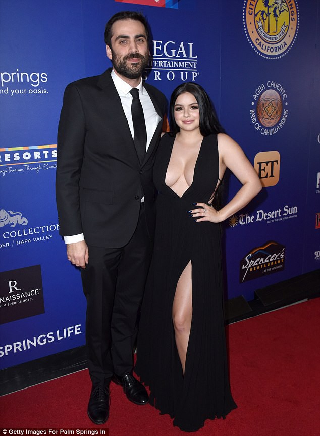 Ariel Winter khoe ngực khủng, da trắng mịn - Ảnh 14. Ariel Winter khoe ngực khủng, da trắng mịn - Ảnh 14.