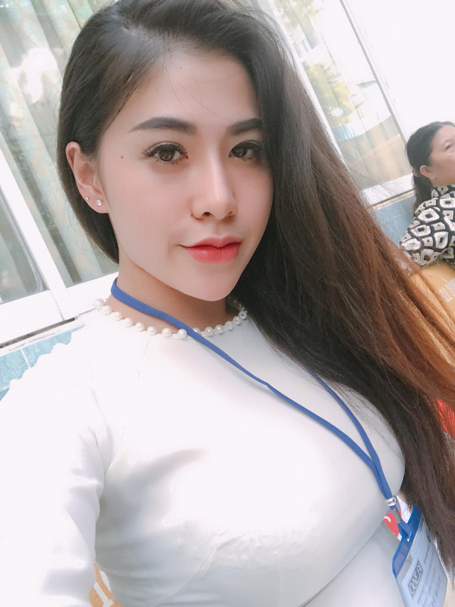Cô giáo Anh văn xinh đẹp, biết 3 ngoại ngữ, 4 nhạc cụ - Ảnh 6.