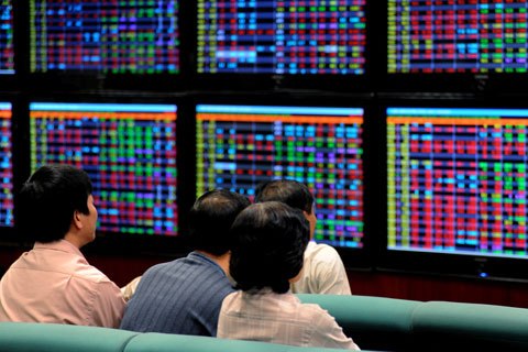 Ủy ban Chứng kho&aacute;n Nh&agrave; nước xử phạt một loạt doanh nghiệp - Ảnh 1.