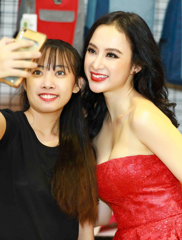 Angela Phương Trinh khoe vẻ bốc lửa sau khi nhận Bùi Tiến Dũng là “anh trai mưa” - Ảnh 4. Angela Phương Trinh khoe vẻ bốc lửa sau khi nhận Bùi Tiến Dũng là “anh trai mưa” - Ảnh 4.