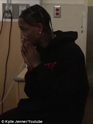 Kylie Jenner đã sinh con gái - Ảnh 12. Kylie Jenner đã sinh con gái - Ảnh 12.