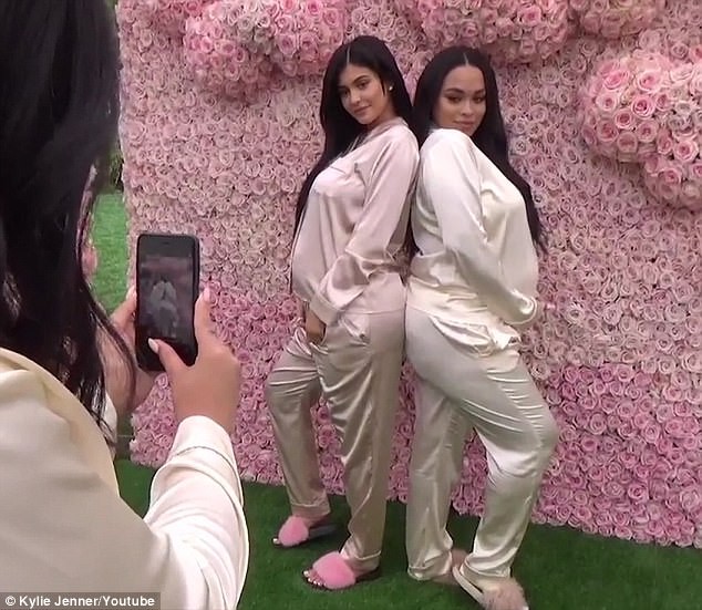 Kylie Jenner đã sinh con gái - Ảnh 16. Kylie Jenner đã sinh con gái - Ảnh 16.