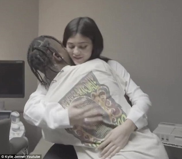Kylie Jenner đã sinh con gái - Ảnh 20. Kylie Jenner đã sinh con gái - Ảnh 20.