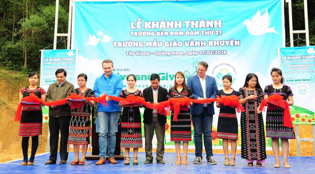 Khánh thành trường Đèn Đom Đóm thứ 21 - Ảnh 2. Khánh thành trường Đèn Đom Đóm thứ 21 - Ảnh 2.