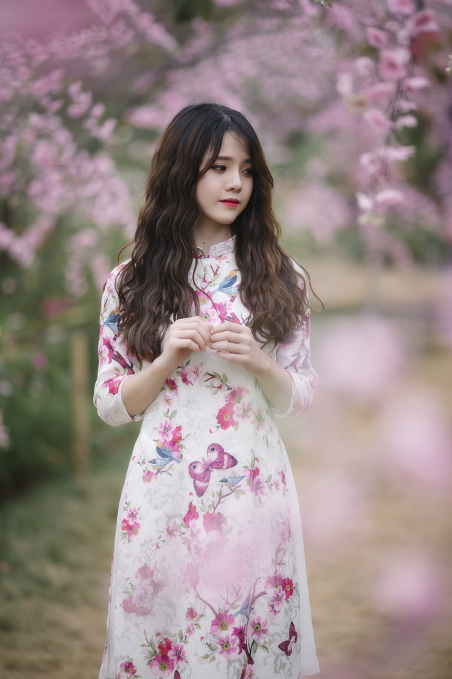 Búp bê tóc xoăn trường Ngoại thương xinh đẹp đón Xuân - Ảnh 2. Búp bê tóc xoăn trường Ngoại thương xinh đẹp đón Xuân - Ảnh 2.
